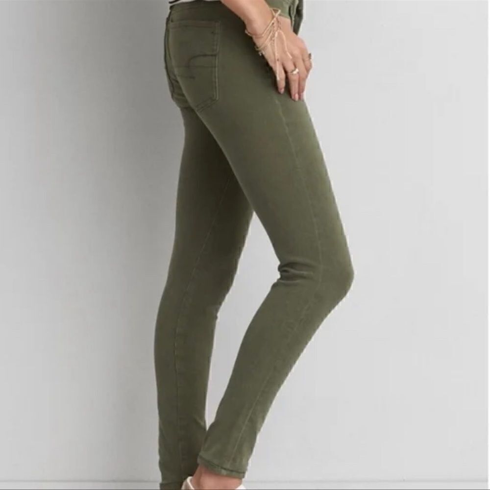 𝅺AMERICAN Eagle Super High Rise Jegging Olive Green 00